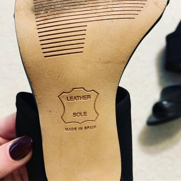 Stuart Weitzman black leather heels with straps - Picture 6 of 6